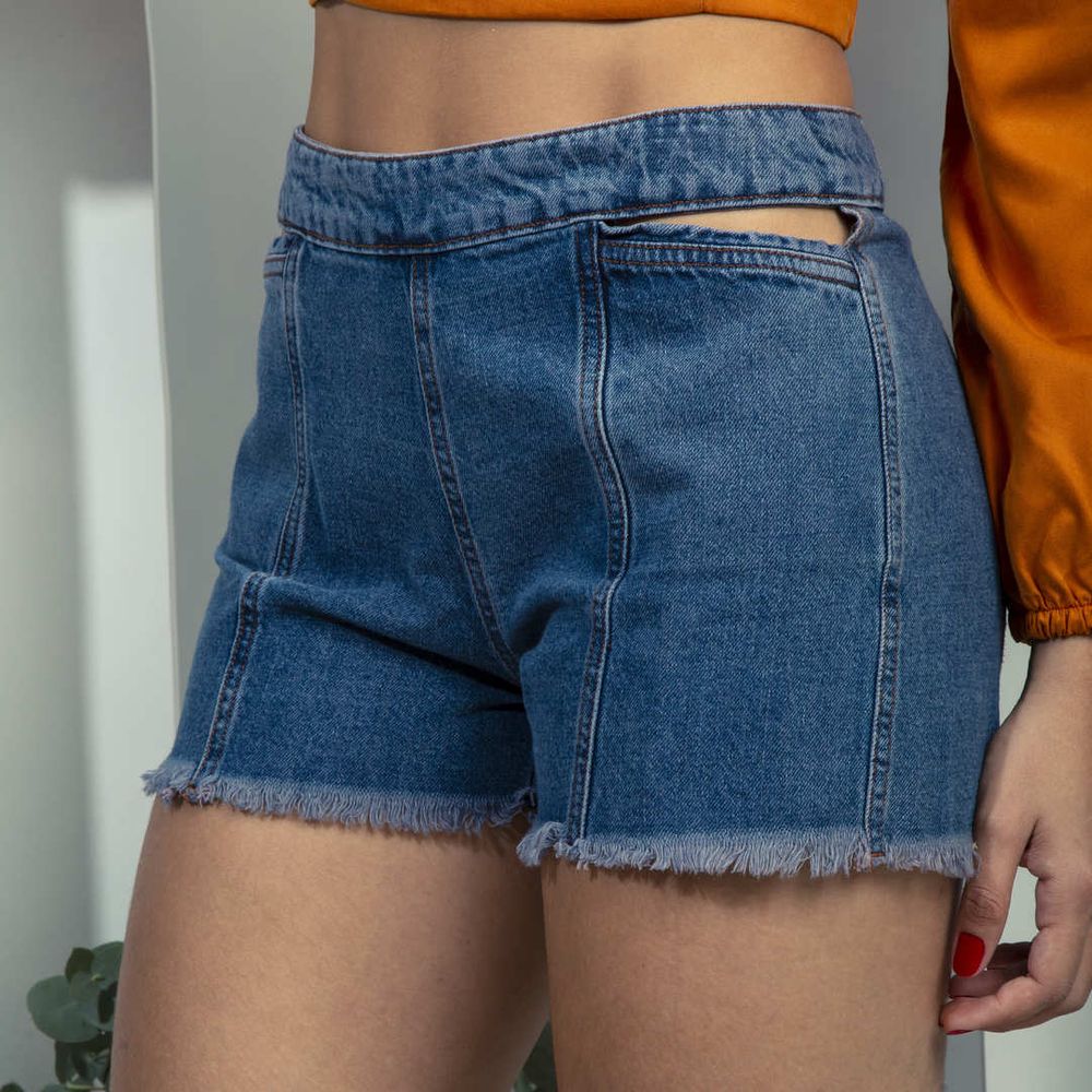 shorts com ziper atras
